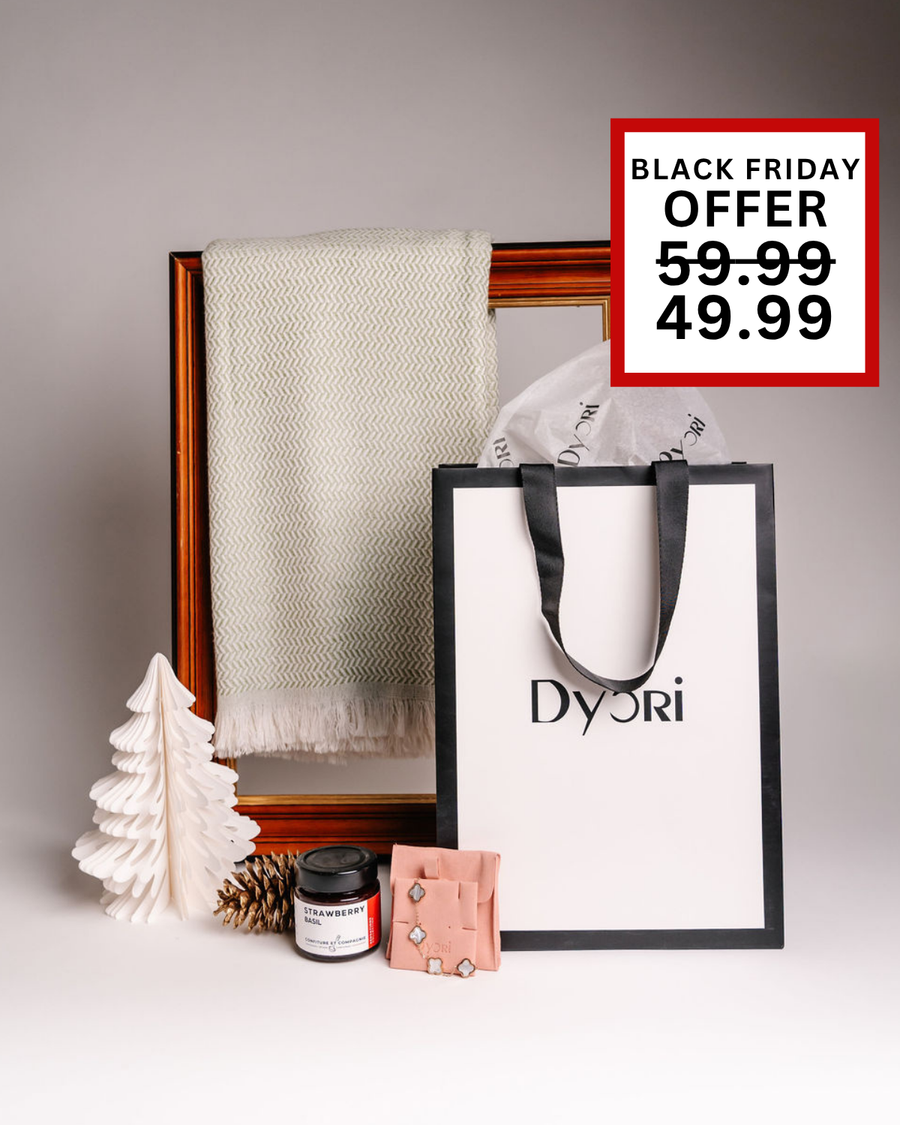 Christmas Luxury Shawl & Jewellery Gift Set Malta – Manganari Shawl, Clover Bracelet & Gourmet Jam | Christmas Gifts for Her