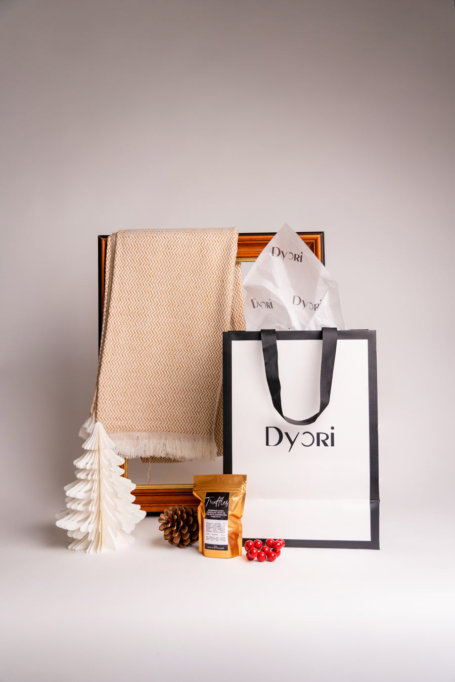 Elegant Mustard cotton and bamboo scarf paired with Dyori’s festive packaging — the perfect eco-friendly Christmas present in Malta.
