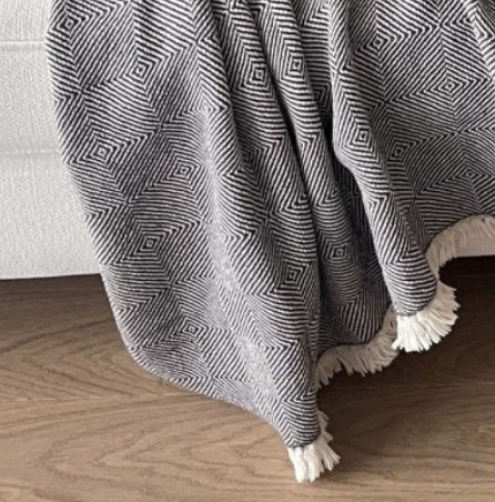 Eco-friendly cotton throw for living room – Dyori home collection Malta