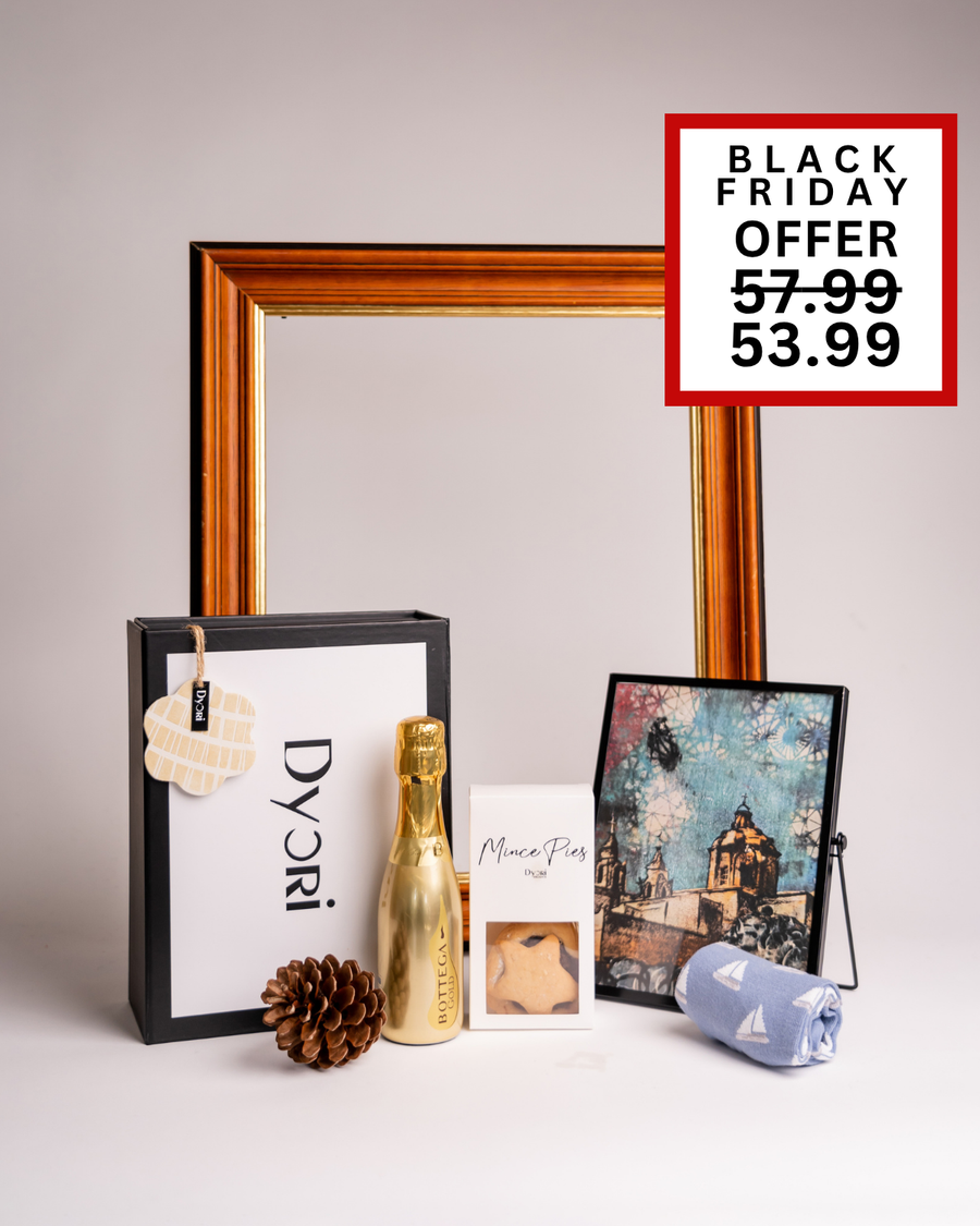 An elegant Dyori set with a golden Bottega bottle, buttery mince pies, and a Maltese-inspired towel. The perfect luxury corporate or festive gift, ideal for Christmas in Malta.