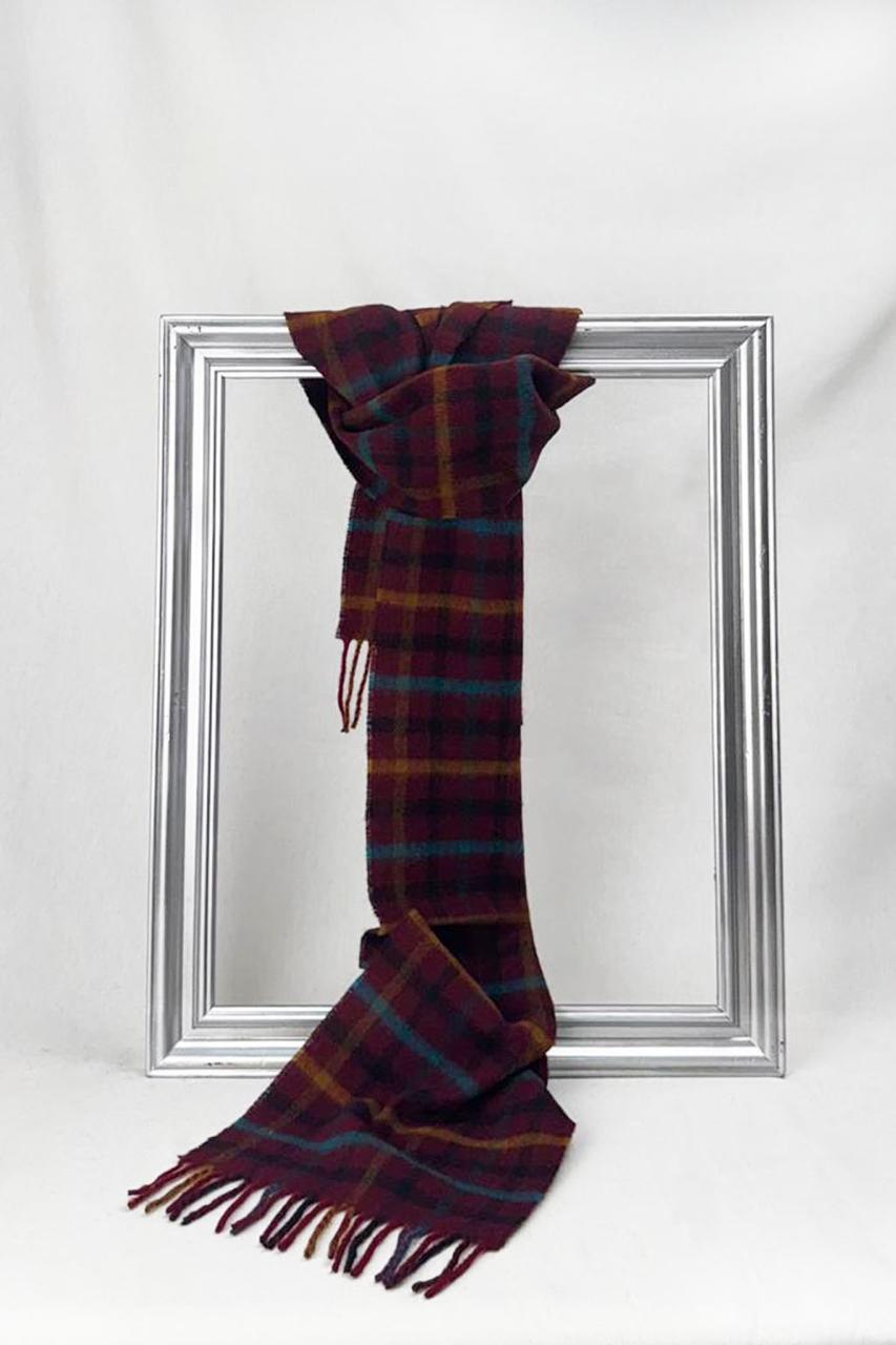 Dyori’s elegant Merino wool scarf combines timeless design with sustainable luxury. Gift-packed and available for local delivery in Malta — ideal for any occasion or recipient.