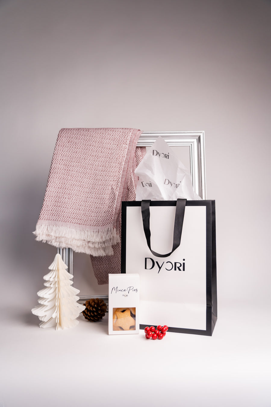 Dyori Rosewood Mist Shawl – A luxurious Turkish bamboo and cotton blend shawl in a soft rose and cream herringbone weave with elegant fringed edges, perfect for gifting or adding warmth and style to any winter outfit