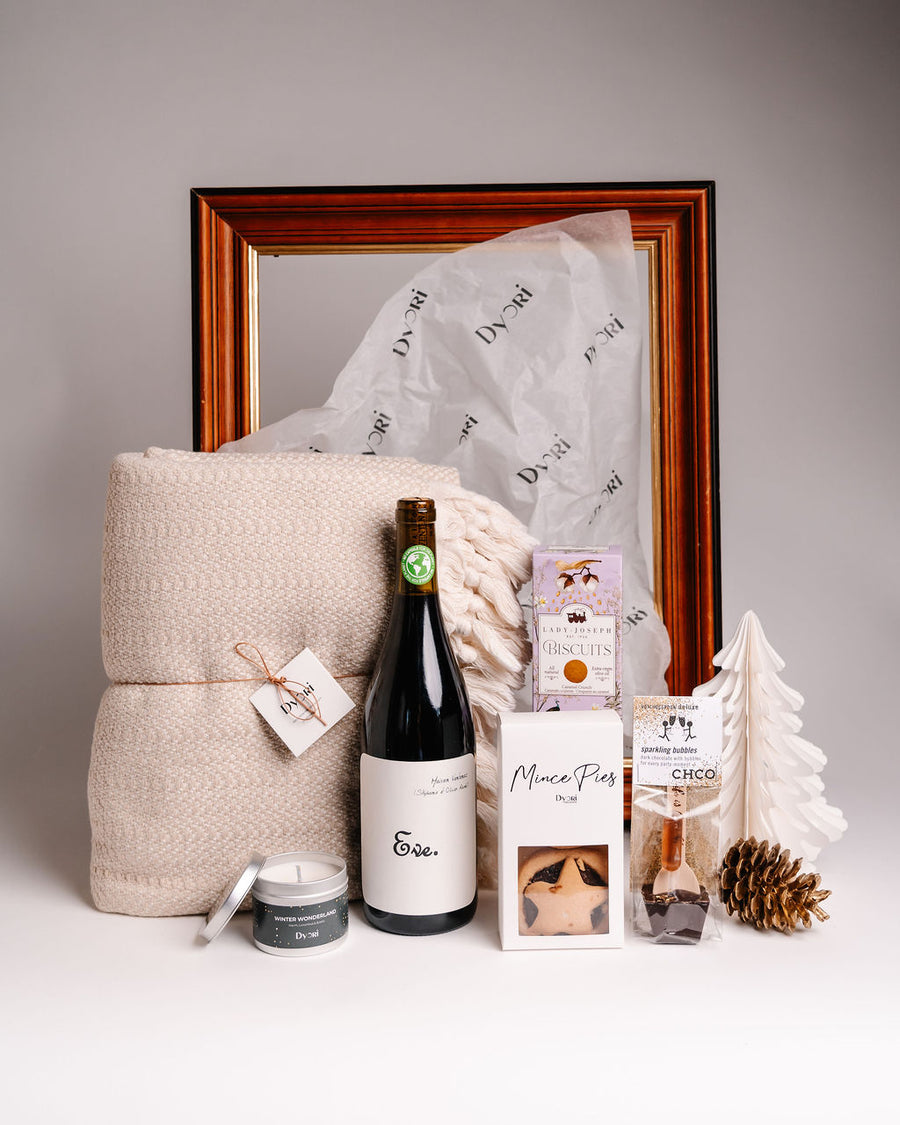 Dyori Christmas gift set with cosy blanket, red wine, festive biscuits, mince pies and winter candle – ideal Christmas gifts in Malta