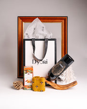 Dyori wine gift set with premium red wine in a wooden bottle holder, gourmet crackers and luxury gift bag – perfect elegant gifts in Malta
